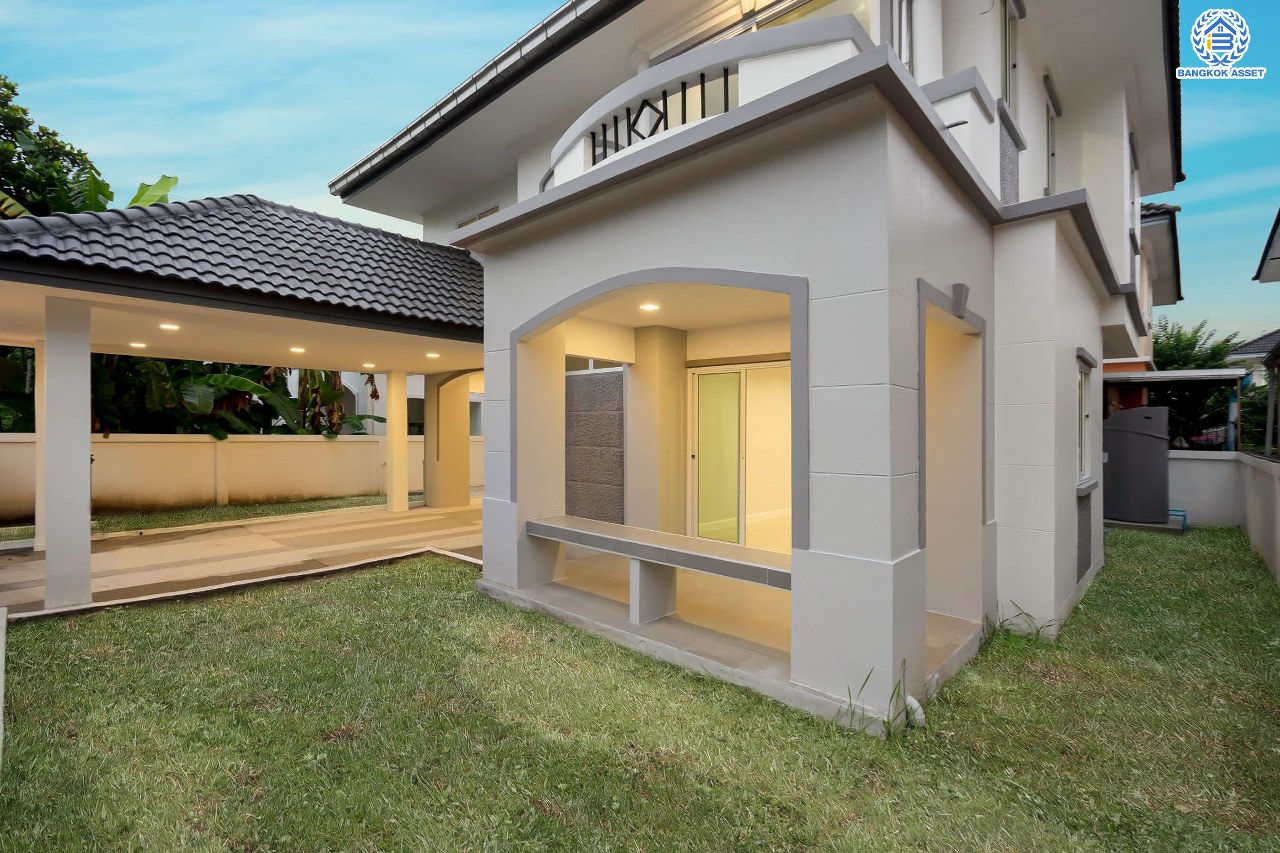 บ้านมือสองตกแต่งใหม่ ม.เพชรวัฒนะ เลียบคลองประปา บ้านเดี่ยวเนื้อที่ 50 ตร.ว. ฟังก์ชันพร้อม 3 ห้องนอน 3 ห้องน้ำ จอดรถได้ 2 คัน บนทำเลเชื่อมต่อแจ้งวัฒนะ, ถนนศรีสมาน, ถนนสรงประภา เดินทางสะดวก ใกล้ทางด่วน "อุตราภิมุข" และรถไฟฟ้าสายสีแดง "สถานีหลักสี่"